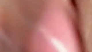 فقدت أختي عذريتها عندما كانت تمارس الجنس مع كسها الرطب الوردي الضيق مع دسار زجاجي ضخمالآن هي مجنونة وأنا سأمارس الجنس معها لتجعلها سعيدة وأوقف دموعهاشين الحب مع بي بي سيالولايات المتحدة الأمريكية لا