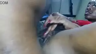 اللسان والتمسيد كس الساخنة