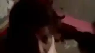 ابراهيم شاقط شرموطه من على النت وواخدها عنده وفاشخ كسها نياكه والبت مش مستحمله زبره