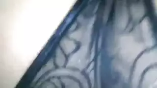كبير مع امرأة بنية مراهقة تحصل على لعنة قوية