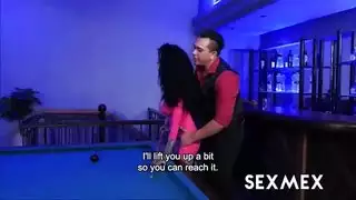 أخذ ستيباد فتاته إلى الحانة