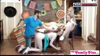 سكس مترجم تعليق زينة الاحتفال بدون ملابس داخلية