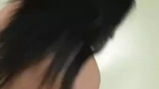 تشادي الفتاة الرجعية كريم في الحمار الضيقة