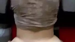 زوجة متعرج تنخفض وقذرة في تجميع مكثف