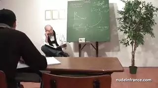 الشباب العربي مارس الجنس وملفات من قبل زملائها في الفصل