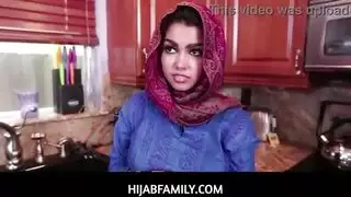 الفتاة العربية أدا سانشيز تحصل على قضيب كبير