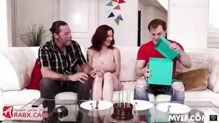 سكس مترجم مفاجأة خاصة لابني في عيد ميلاده سكس امهات