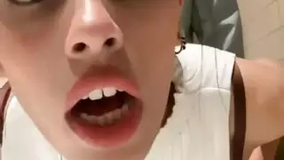 سكس مصري جديد​ سخنة في الحمام على الواقف