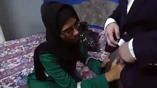 فيكتوريا فالنسيا العربية اليائسة تضرب الرجال من أجل المال
