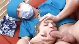 الطبيب يمارس السكس مع المريضة الساخنة في عيادته بكل الاوضاع الجنسية