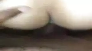 فتاة عربية مع رجل أسود
