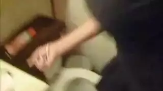 صبي التايلاندية يمارس الجنس بجد على الأريكة.