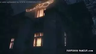 عائلة ضارة عشية عيد الميلاد العربدة دعابة