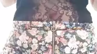 الزي الكلية الساخنة البالغة من العمر عامًا