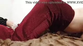 لماذا لا تأتي إلى كس بلدي من الخلف وسأنتقل بشكل إيقاعي ونائب الرئيس