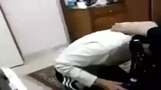 عشيقة جزائرية تمارس السادية علي جوزها في فيلم للهواة