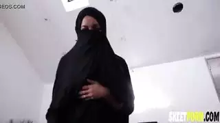 فيكتوريا يونيو باللغة العربية هوتي رغباتها الجنسية