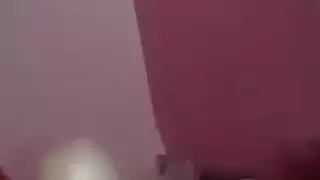 فتاة عربية محجبة تمتص الديك