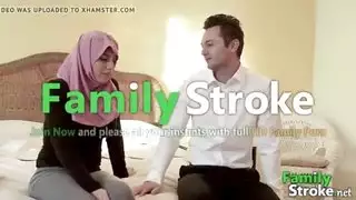 ابنة الزوجة العربية حصلت على قضيب ستيبرو