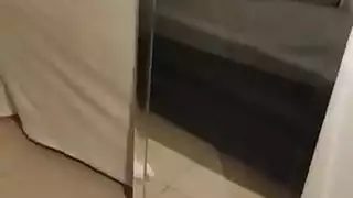 القذف بيوريت في العيون ، نيلا كيمي