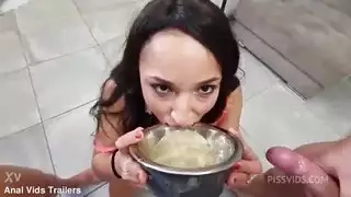 شرب البول العربي مع تدمير الأول